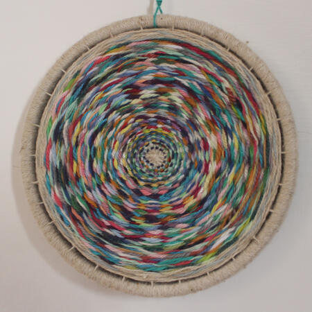 colourful circular weaving using small scrap yarn pieces